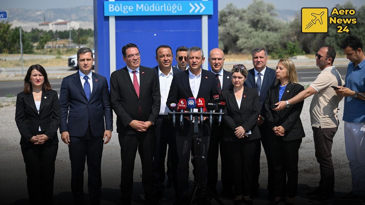 El líder del CHP, Özgür Özel, visita TUSAŞ