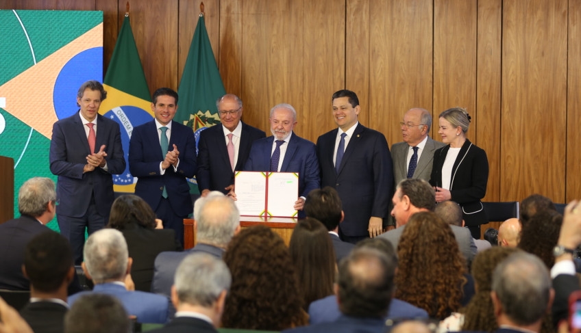 Lula benadrukt partnerschap met Sebrae om kleine bedrijven te ondersteunen en de impact van Amerikaanse belastingen te verminderen
