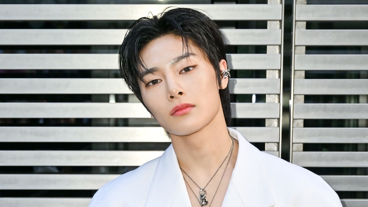 Stray Kids presenta los Carpenter Jeans como la alternativa perfecta a los pantalones cargo.
