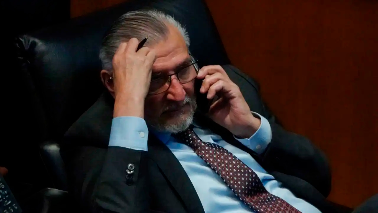 É pertinente que Adán Augusto fale sobre Bermúdez Requena, declarou Sheinbaum.