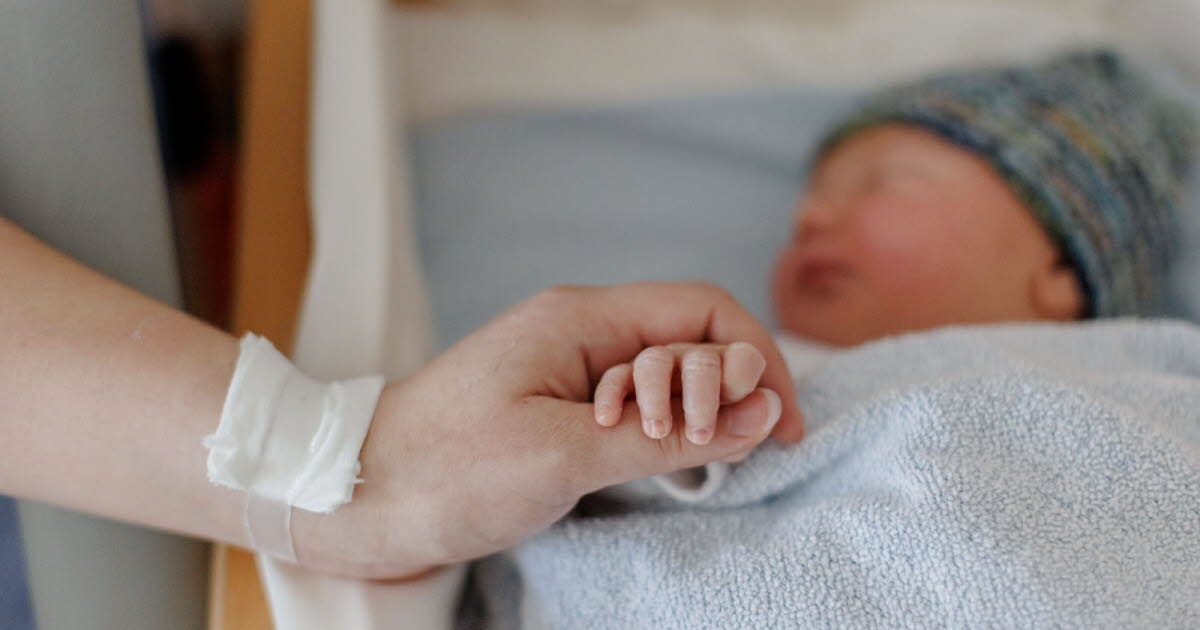 Saúde. Mortalidade infantil: a votação pela moratória no fechamento de maternidades reverterá a tendência?