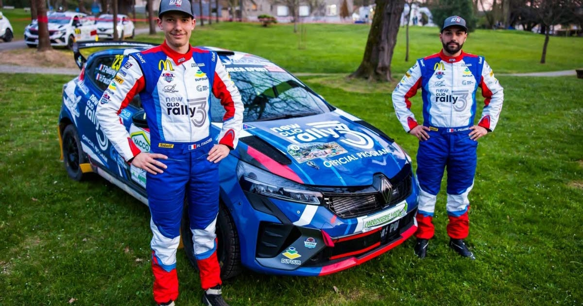 Carro. Tom Pellerey e Hervé Faucher estrearam na Copa do Mundo, Steige sediou sua 5ª subida de montanha
