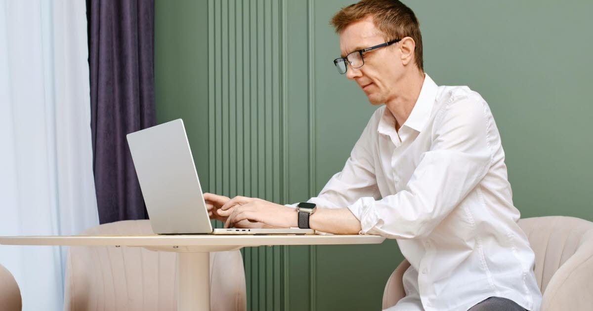 Empregos. E-mails, mensagens, reuniões... no escritório, os funcionários são interrompidos em média a cada dois minutos.