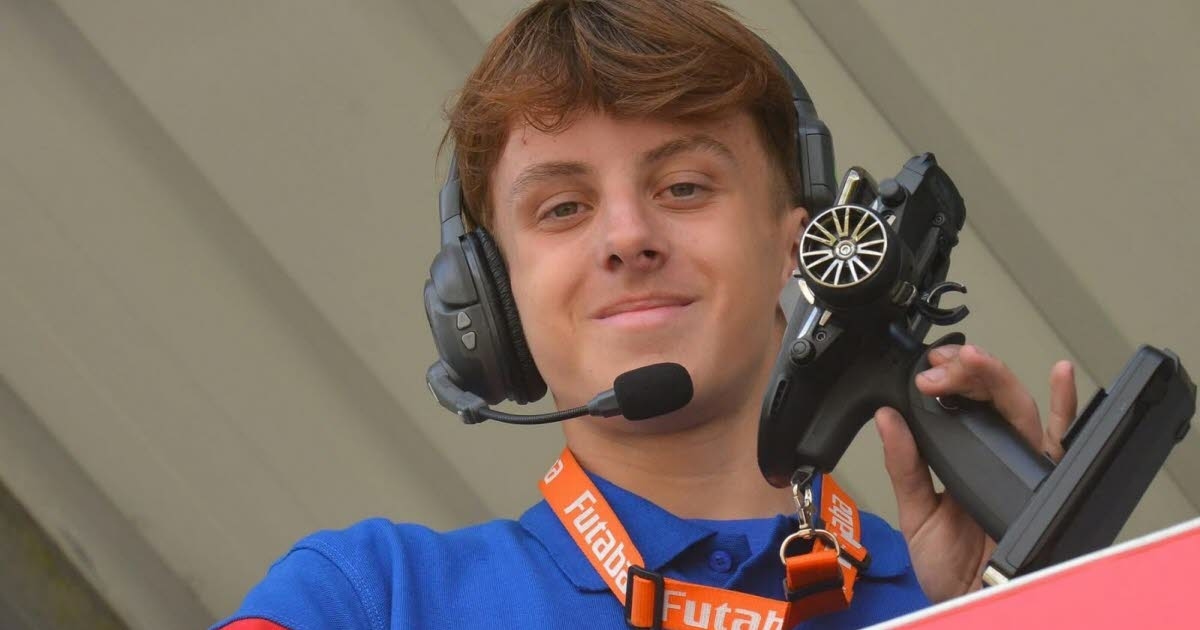Herrlisheim. A sus 14 años, Arthur Simon es dos veces campeón europeo de coches radiocontrolados.