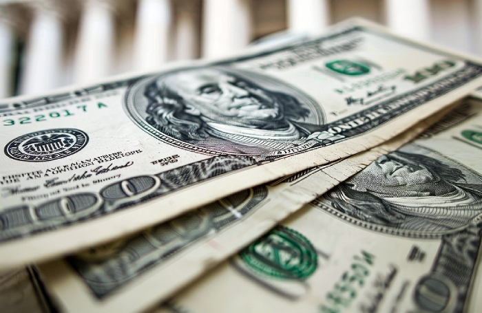 Le dollar est tombé en dessous de 79 roubles sur le Forex