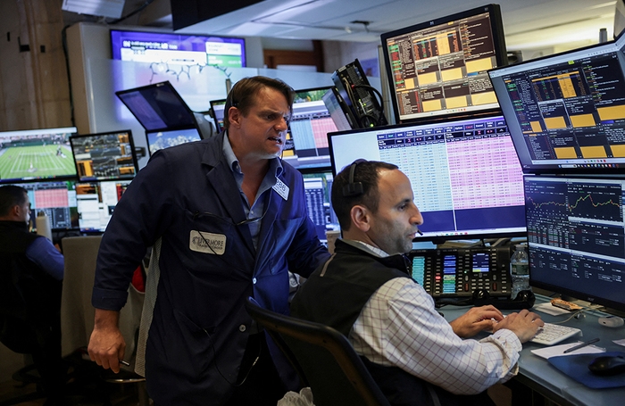 El debilitamiento del rublo y el "Gran y Hermoso Proyecto de Ley" del Senado estadounidense. Financial Market Review, 2 de julio