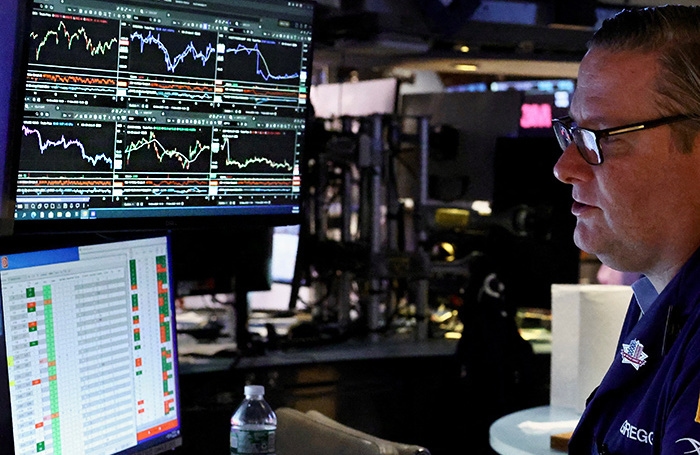 Le marché russe a clôturé en hausse, tandis que le rouble s'est affaibli face au dollar et à l'euro. Revue des marchés financiers du 22 octobre