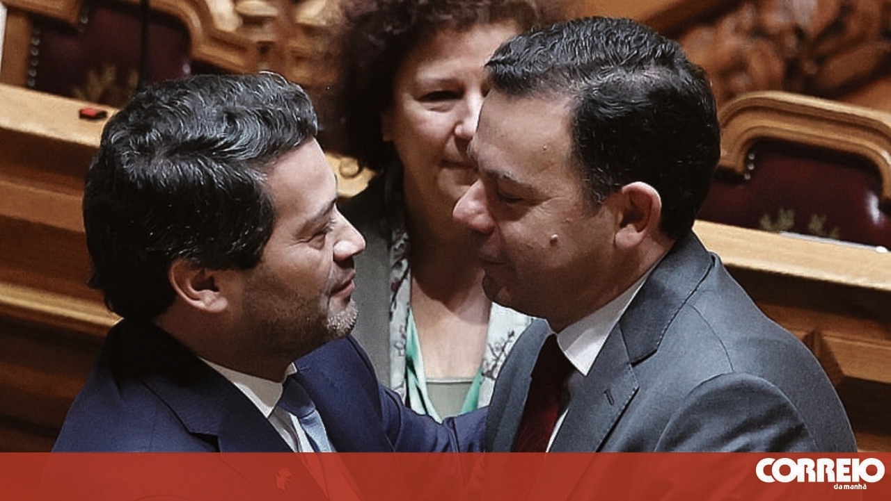 <![CDATA[ Maioria ao lado do Governo e do Chega nas restrições à nacionalidade ]]>