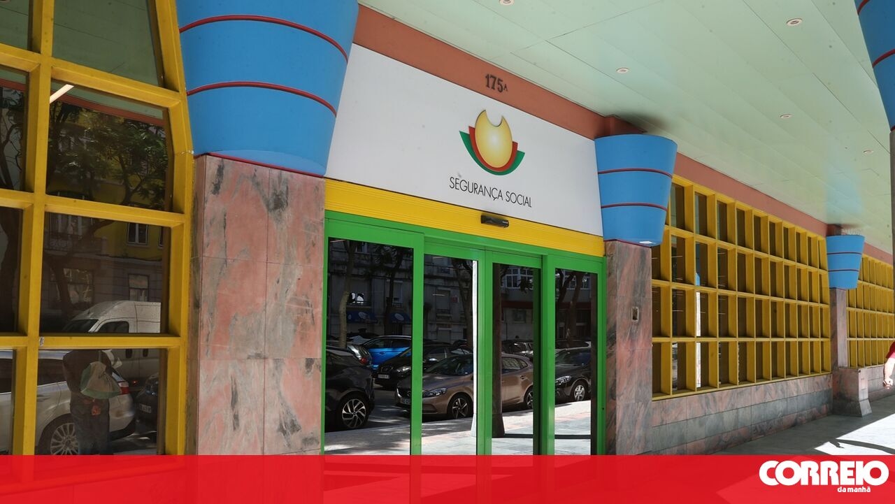 <![CDATA[ Pensões pagas amanhã com menos retenções de IRS ]]>