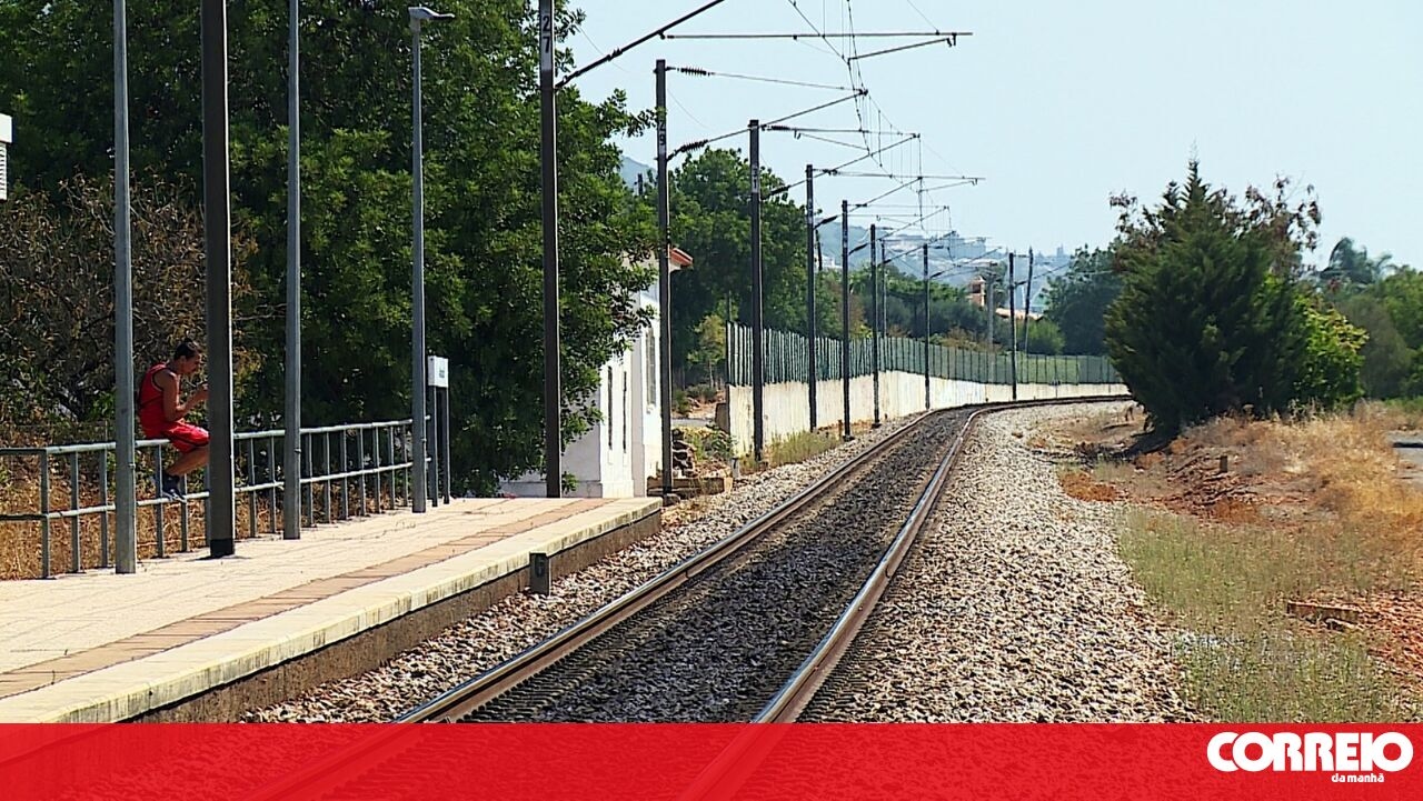 <![CDATA[ Homem colhido mortalmente em Loulé por comboio Alfa Pendular que seguia em direção a Lisboa ]]>