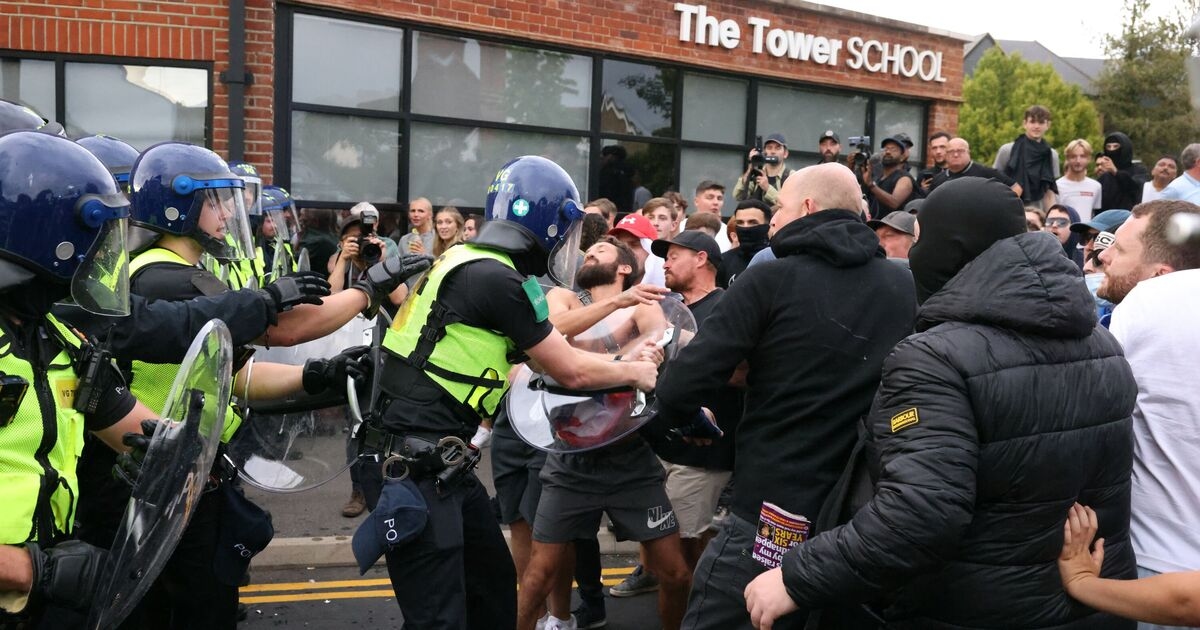 La protesta por asilo en Epping desencadena una represión policial mientras un alto oficial de policía emite un veredicto contundente de tres palabras
