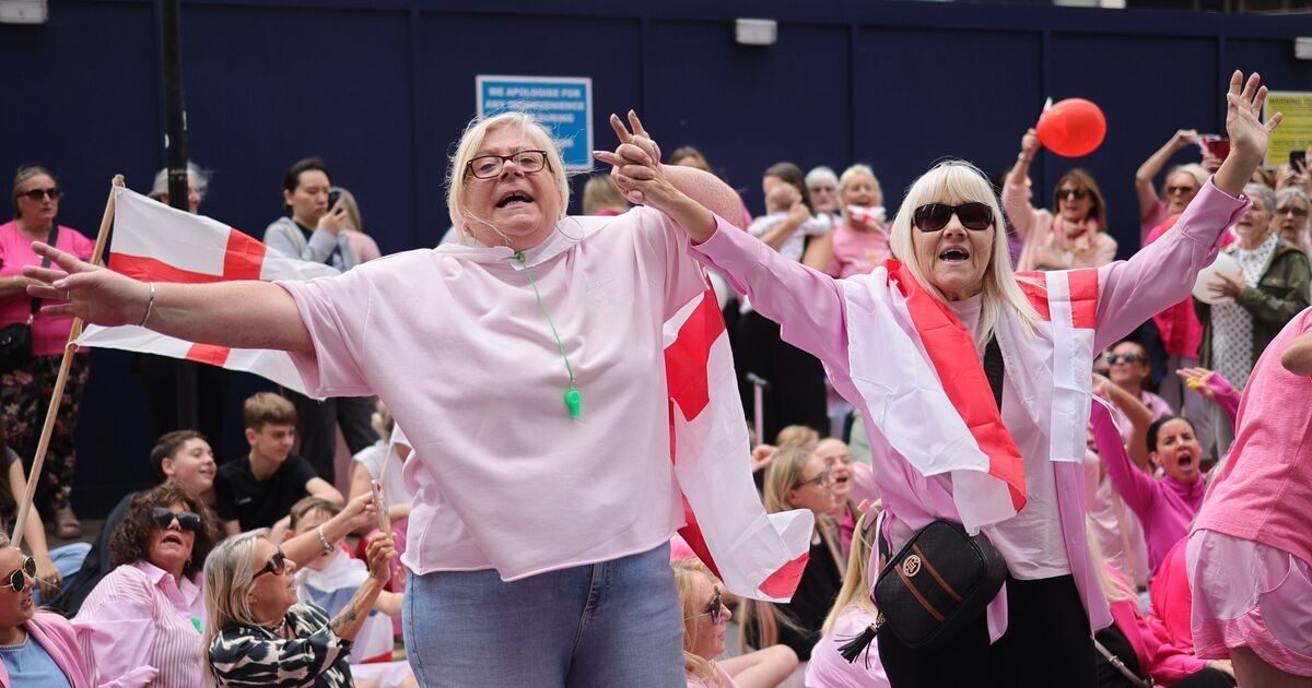 The women and children dressed in pink who’ve joined protests outside UK migrant hotels