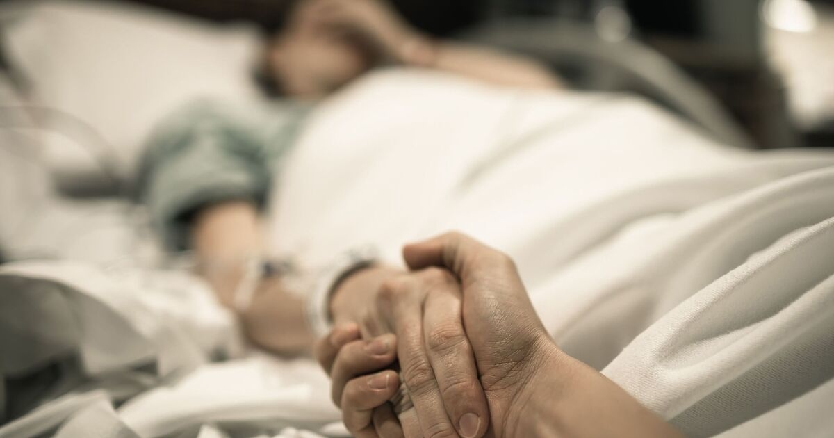 Pielęgniarka dzieli się druzgocącym objawem końca życia, który ludzie uważają za powrót do zdrowia na kilka dni przed śmiercią