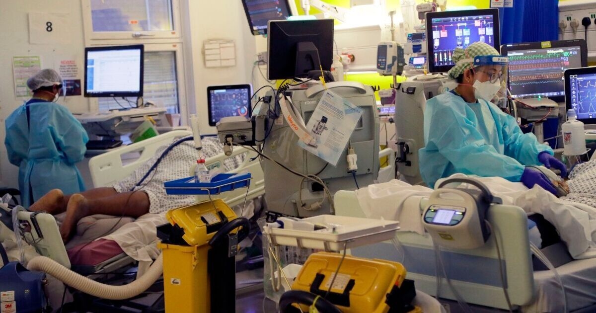 Las pruebas positivas de Covid alcanzan su nivel más alto en 10 meses entre pacientes hospitalizados: síntomas a tener en cuenta