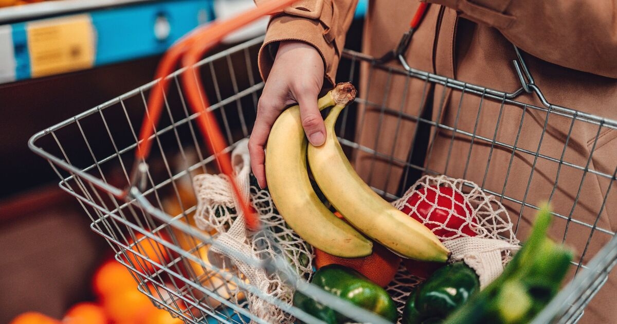 Brits 'should eat two fruits to avoid dehydration' during heatwave