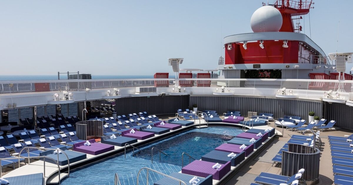 Wnętrze nowego statku wycieczkowego Virgin Voyages z 17 piętrami, szalonymi pokazami i bez dzieci