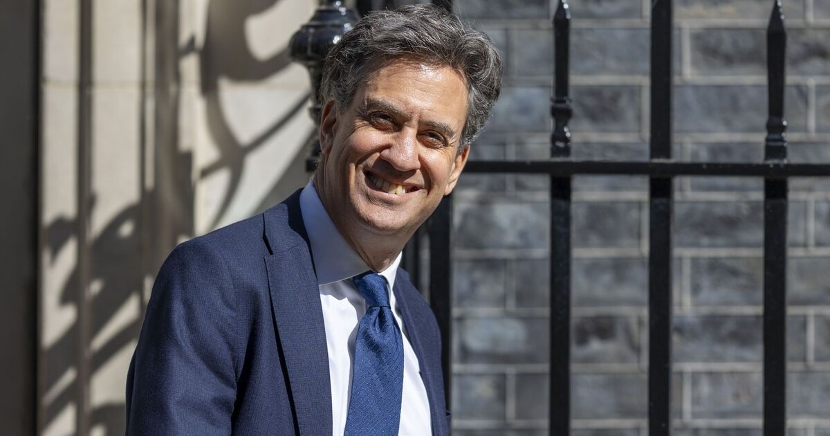 Ed Miliband podría obligar a los supermercados a instalar ESTA tecnología verde para ahorrar dinero