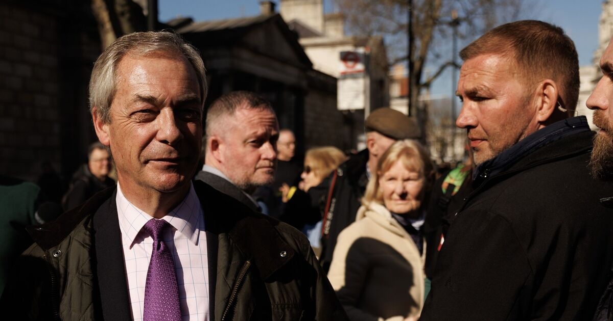 Un sondage choc révèle que le plan de Rayner contre l'islamophobie donnera à Farage 100 sièges et une victoire totale