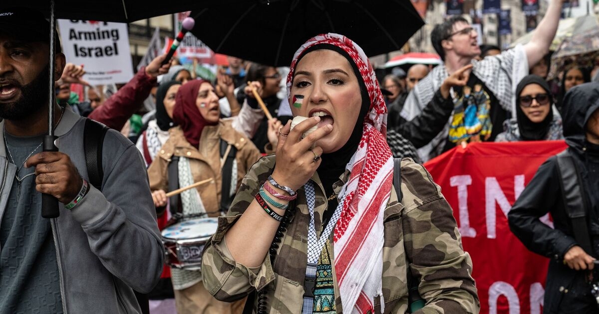 Keir Starmer's Palestine pledge backfires instantly as lawyers say it could break law