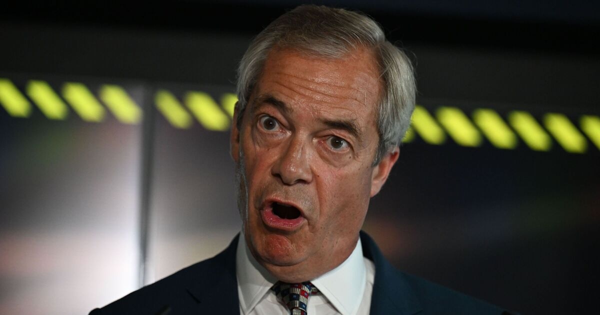 Nigel Farage rastet aus angesichts des neuen Asylrekords unter Labour: „Katastrophe!“