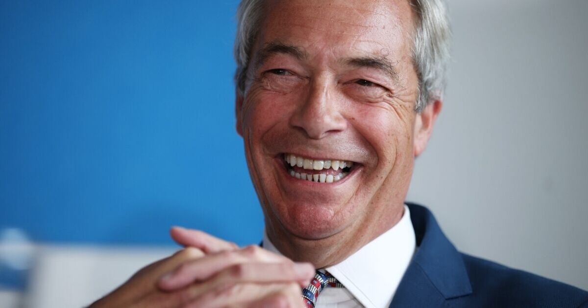Nigel Farage'a destek olarak Reform'a büyük bir kaçışın duyurulmasıyla işçi sınıfında panik yaşandı