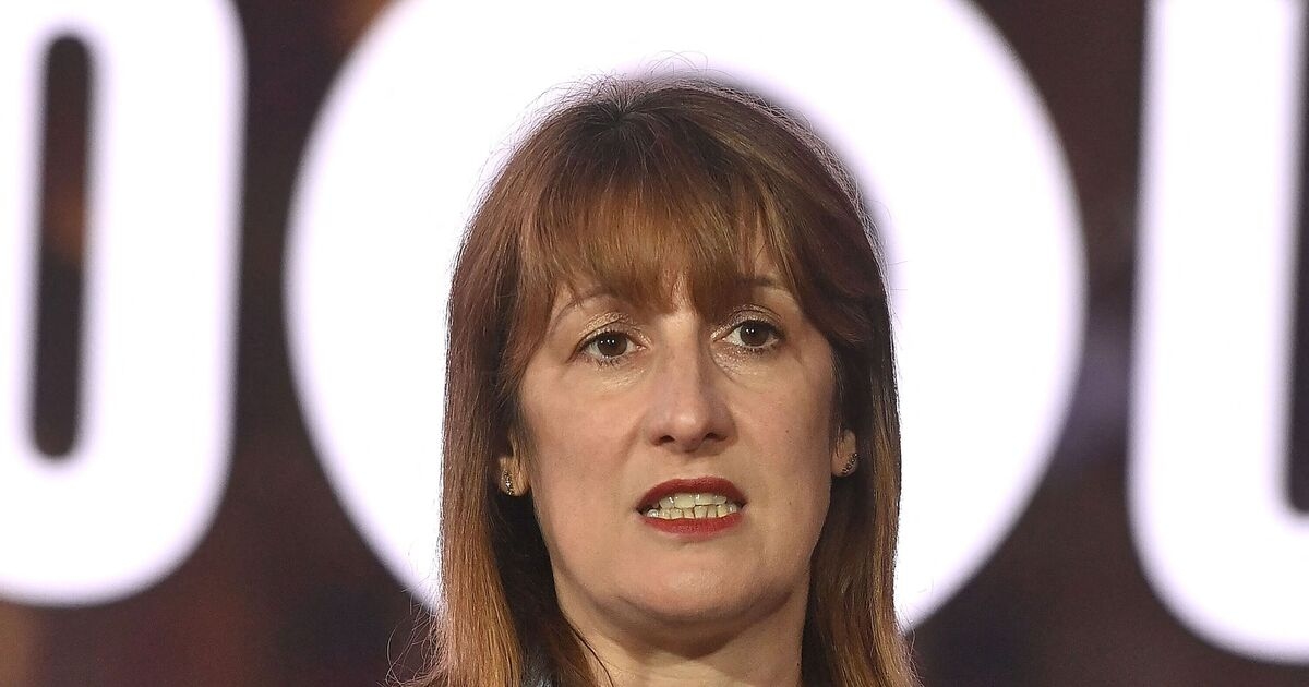 Rachel Reeves, la peor canciller en 50 años, no asistirá a la fiesta de Navidad de Downing Street.