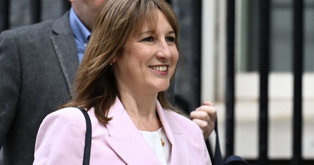 Rachel Reeves ‘rakes in nearly £500m’ as UK drivers demand key change