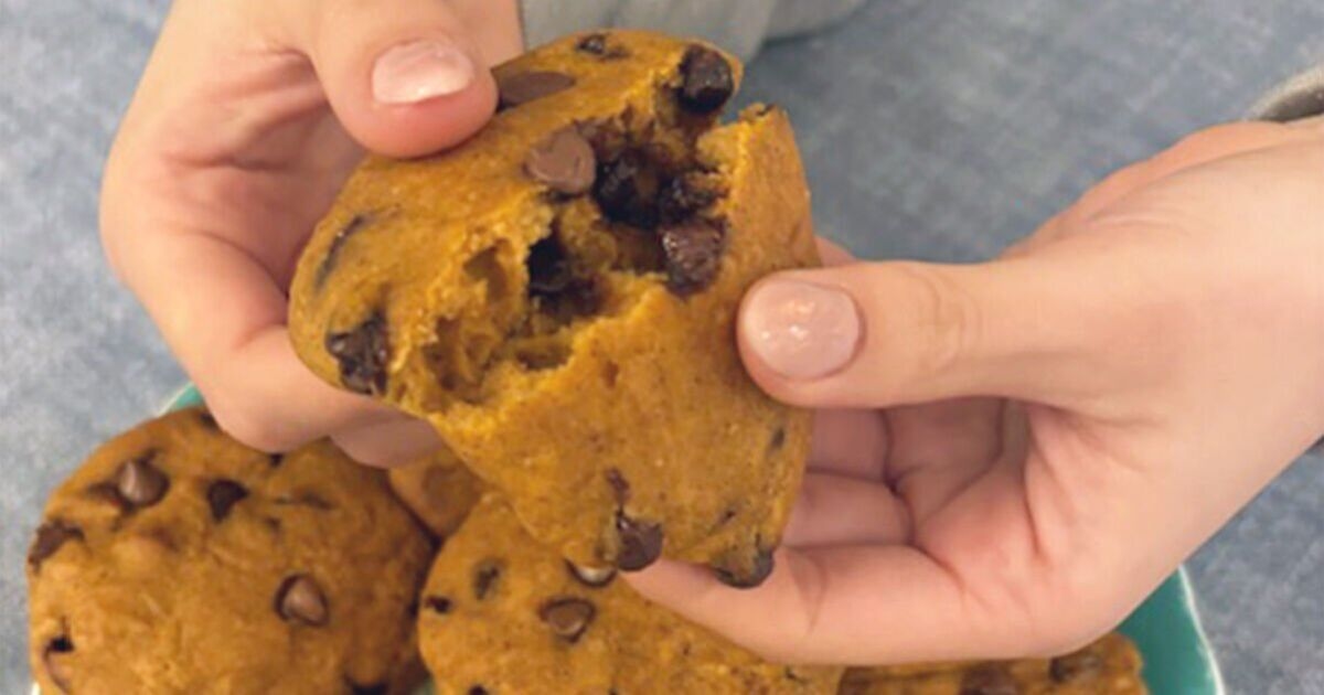 I made 'blood sugar-friendly' chocolate chip cookies by adding 1 fibre-rich ingredient