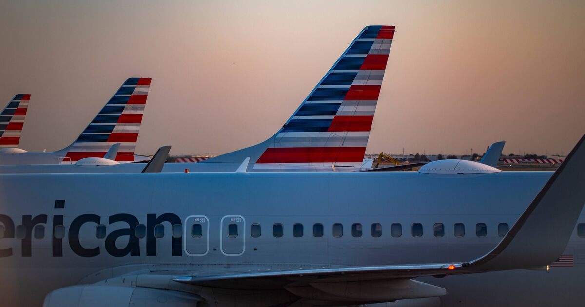 Pilot's chilling call to air traffic control after man allegedly 'bites' passenger