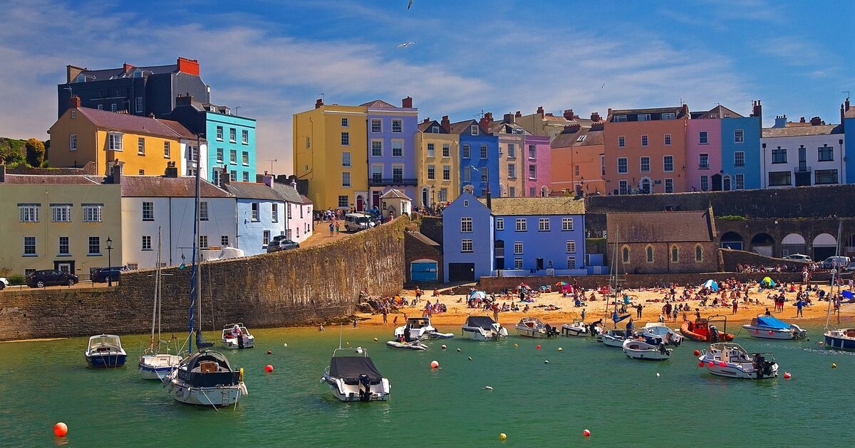 The stunning seaside town in the UK that's home to pretty multi-coloured houses