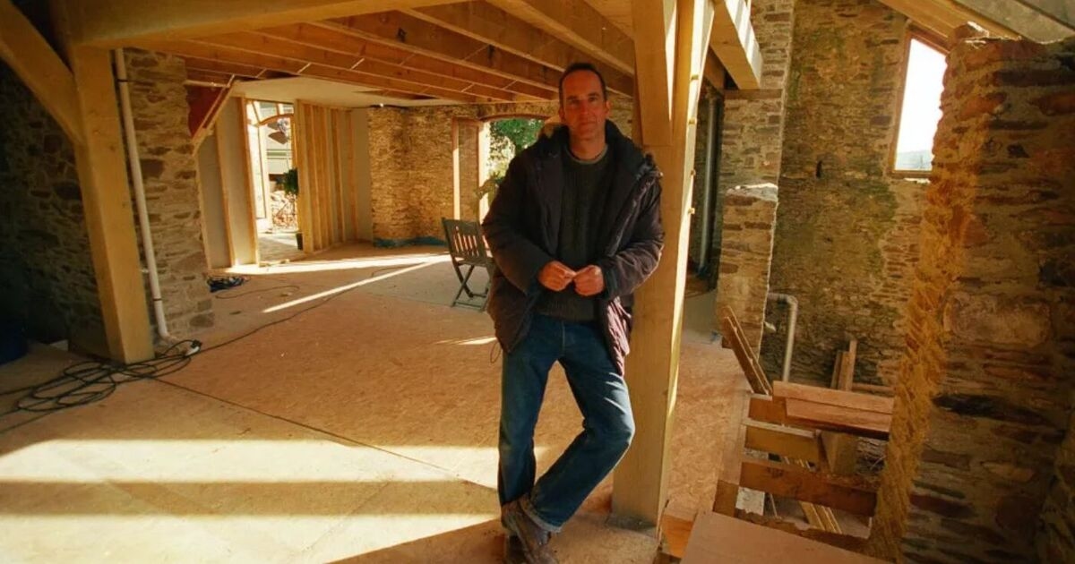 La icónica casa de Grand Designs en una ubicación idílica sale al mercado después de una gran tragedia