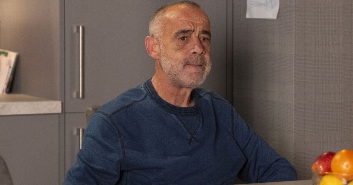 Coronation Street-Paar „zerrissen“, als die Geheimnisse von Kevin Metcalfe und Carl kollidieren
