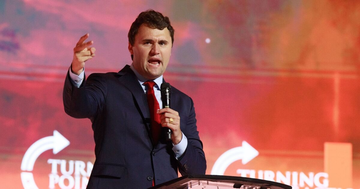 Estrela da BBC provoca fúria com comentário de "extrema direita" de Charlie Kirk enquanto fãs se enfurecem para "desfinanciar o preconceito"