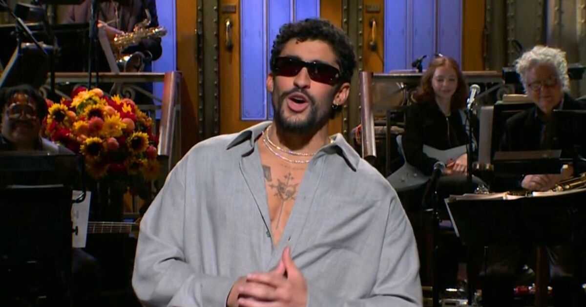 Bad Bunny, Saturday Night Live'da Fox News'e Donald Trump'a yönelik destansı bir göndermede bulundu