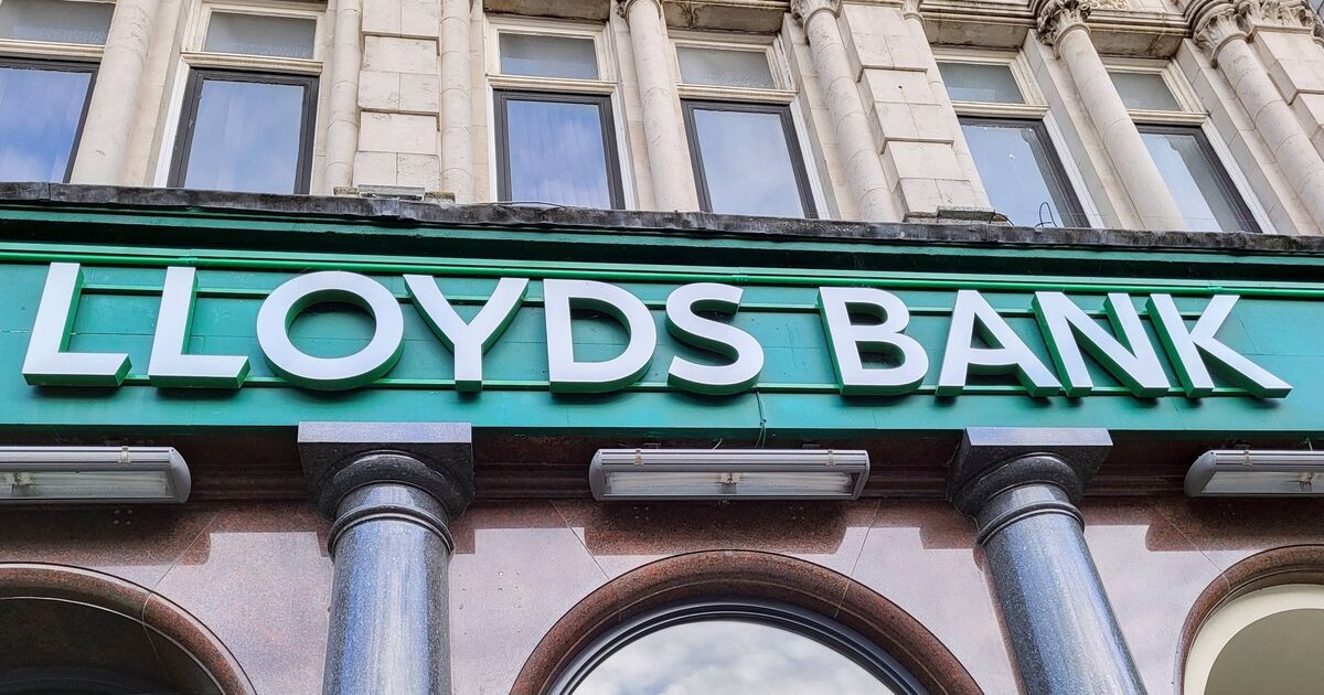 Lloyds Bank affirme que ces clients ont gagné 399 £.