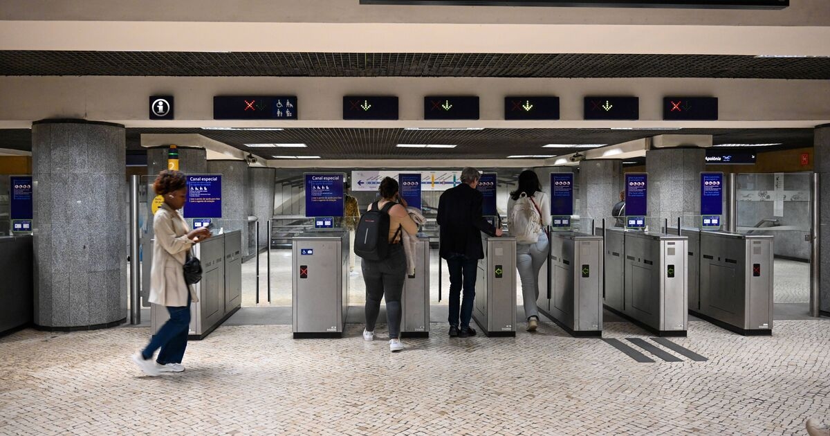 Brits urged to do 1 thing before flying to Portugal to avoid delays
