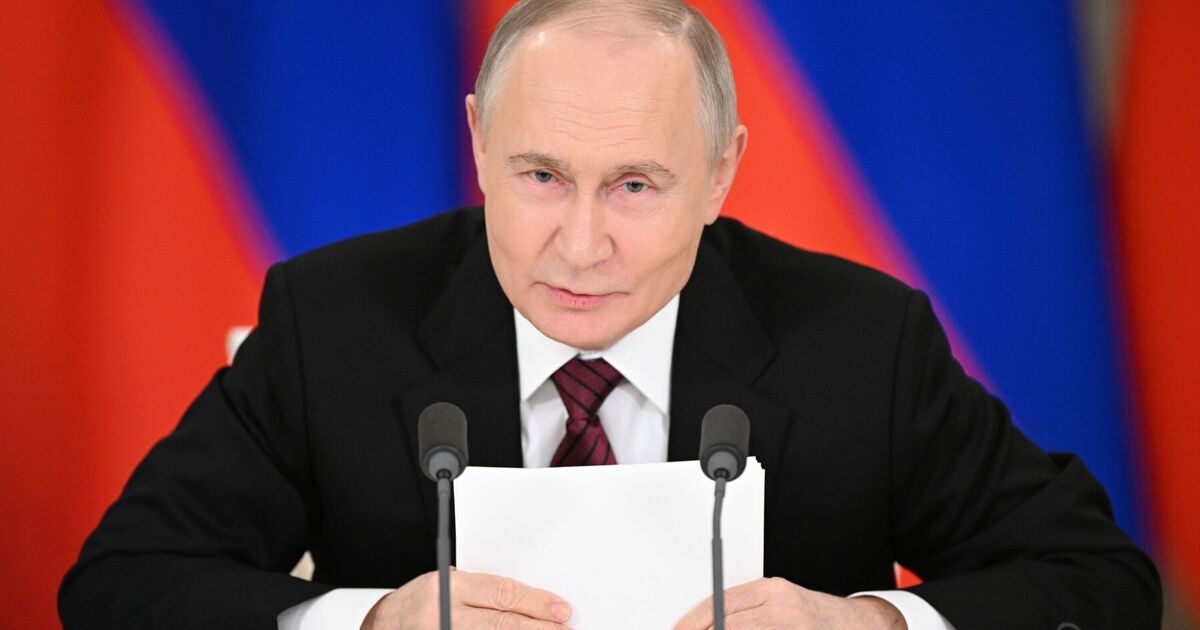 Ukraine LIVE: Putin to defy Macron, Starmer and Trump as US issues red alert for attack