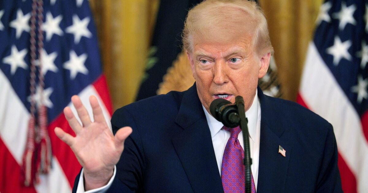 Donald Trump amenaza con un ataque con toda su fuerza contra Irán ante el temor de una Tercera Guerra Mundial