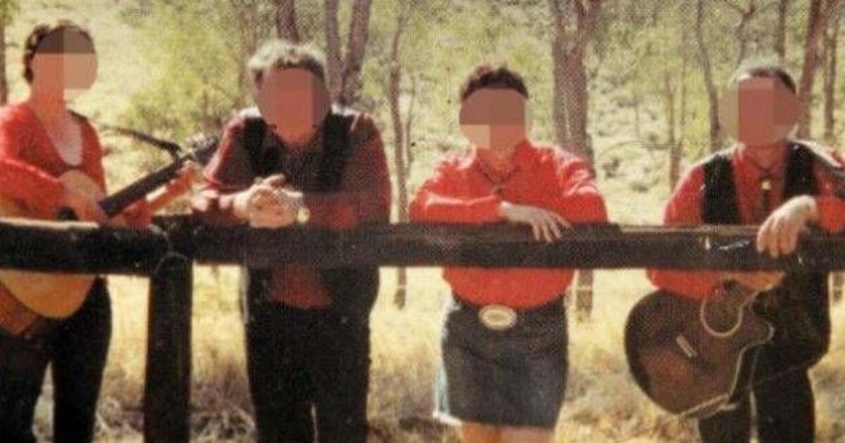 Bambini di una setta dell'incesto trovati disabili e incapaci di parlare in una squallida roulotte