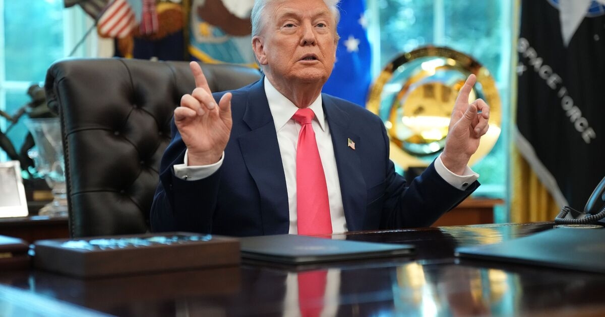 Donald Trump's meeting with Vladimir Putin may stem from adviser's 'misunderstanding'
