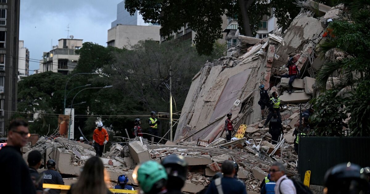 Venezuela earthquake LIVE: Huge 7.5 magnitude quake hits Caracas with tsunami alert issued
