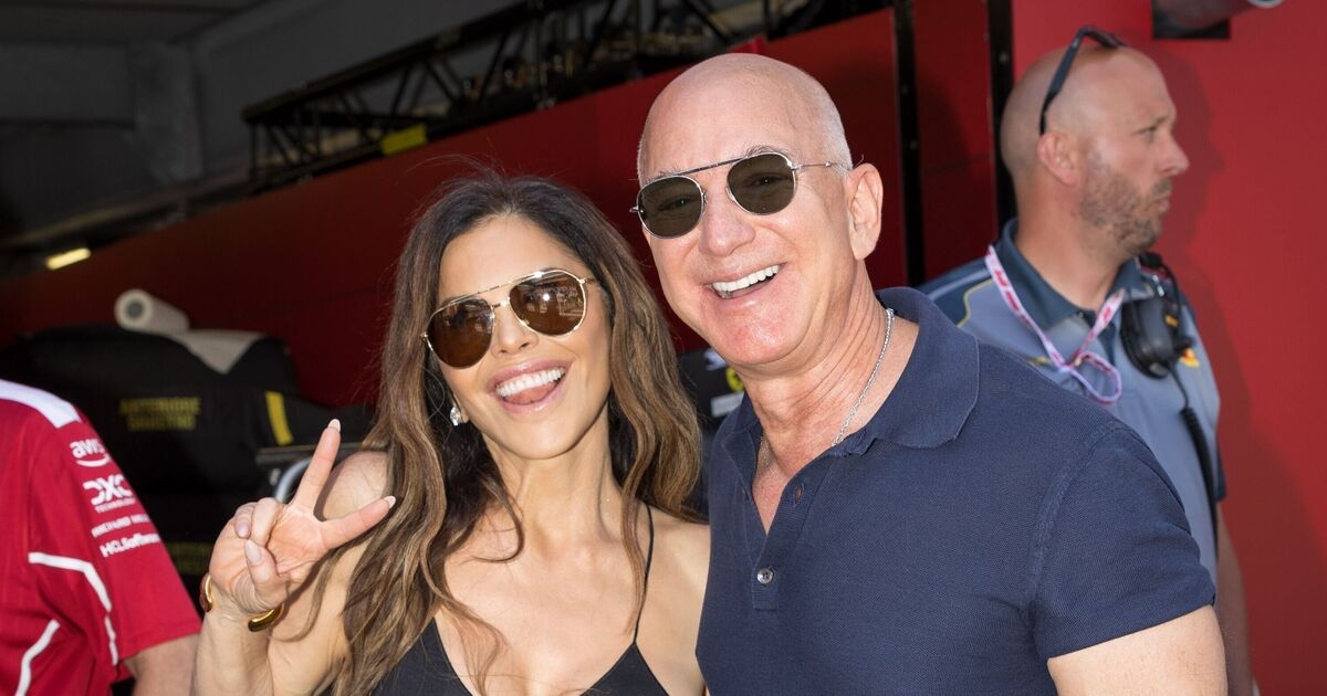 Inside Jeff Bezos and Lauren Sánchez's wedding as staff reveal James Bond style entrance