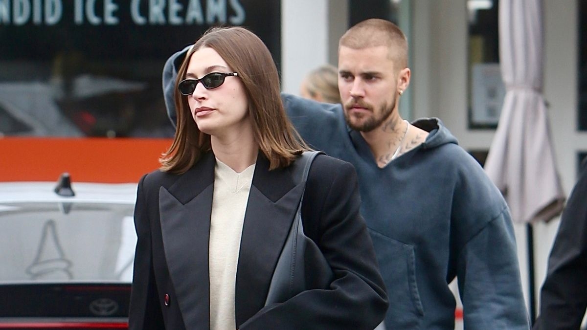 PSA to Everyone Who Bought Those Viral The Row and Ugg Slides This Year: This Is What to Wear With Them