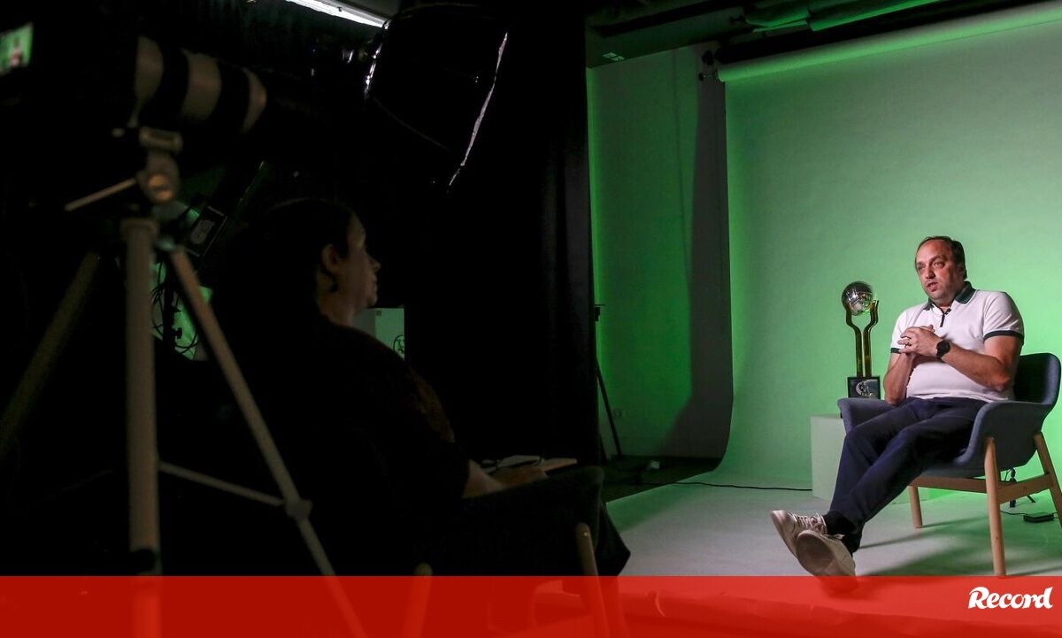 <![CDATA[ João Coelho em entrevista: «Que seja motivação extra para as outras modalidades do Sporting» ]]>