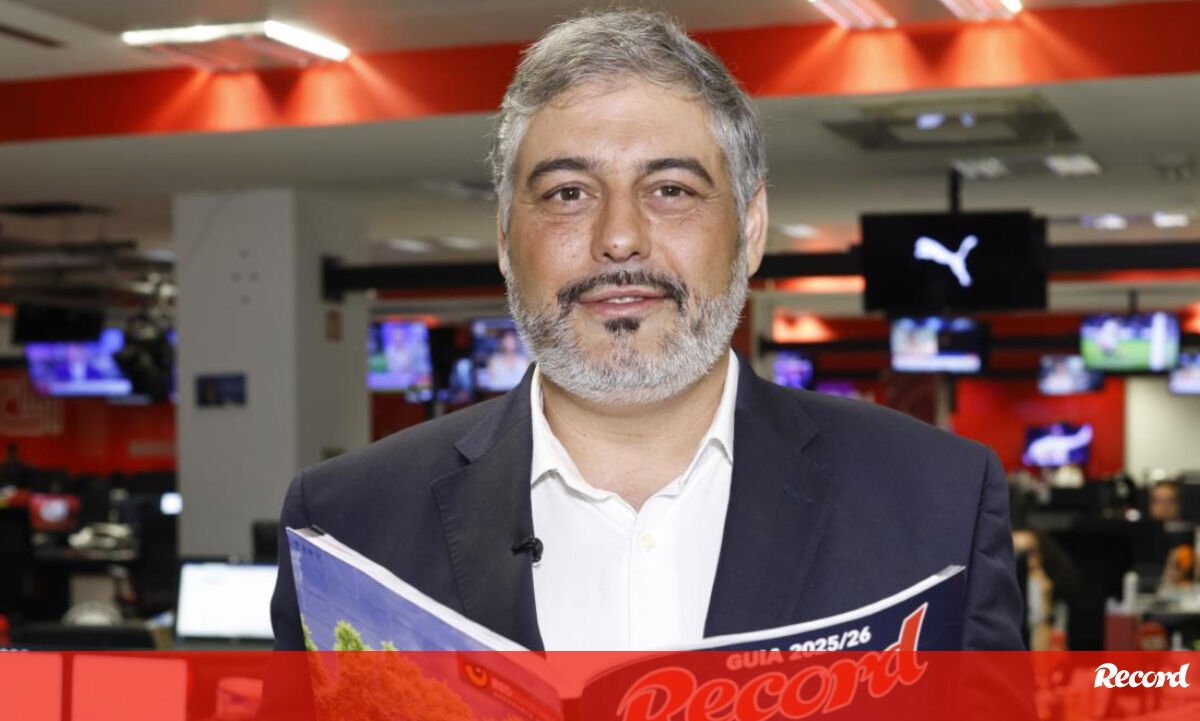 <![CDATA[ André Pinotes Batista aposta na espinha do leão bicampeão para a Liga Record 2025/26 ]]>
