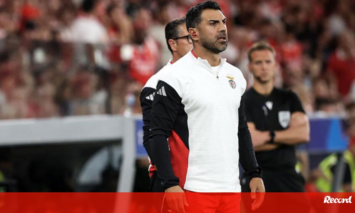 <![CDATA[ Ricardo Rocha e Nuno Santos orientaram treino de ontem do Benfica  ]]>