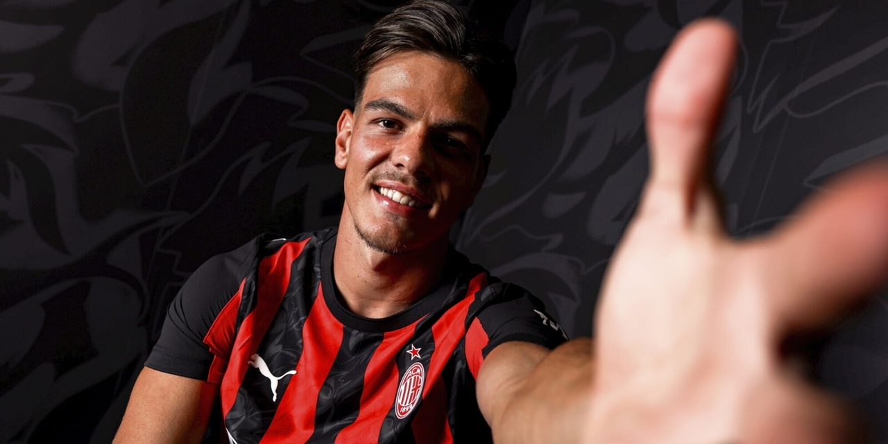 <p>Ardon Jashari naar AC Milan: Allegri heeft de man om het tij te keren in de omschakeling.</p>