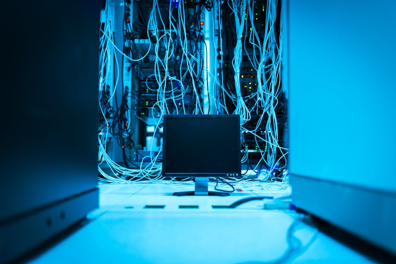 Governing the unseen: Interdependencies in Europe’s digital–energy transition and sovereignty