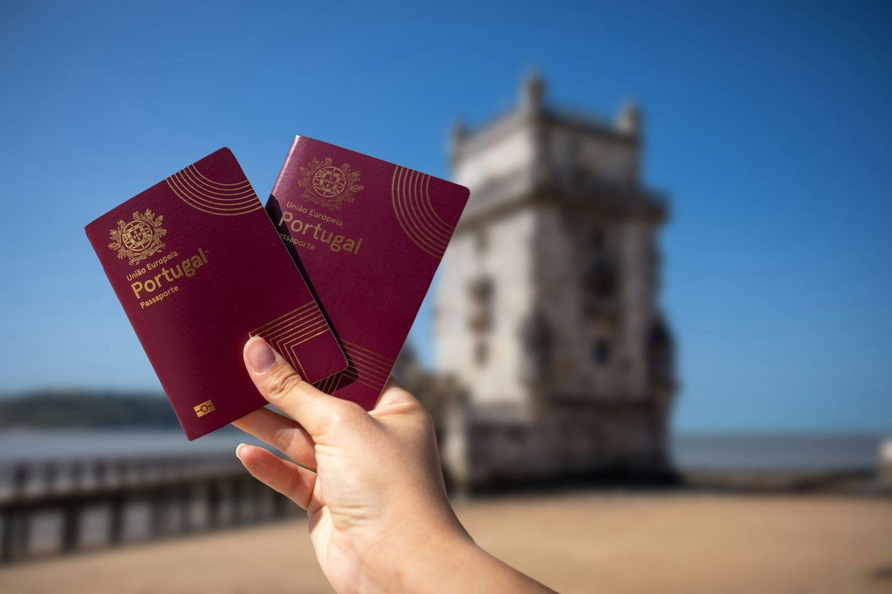 Mais de 1.200 residentes estrangeiros registram queixa sobre mudanças na Lei de Nacionalidade de Portugal