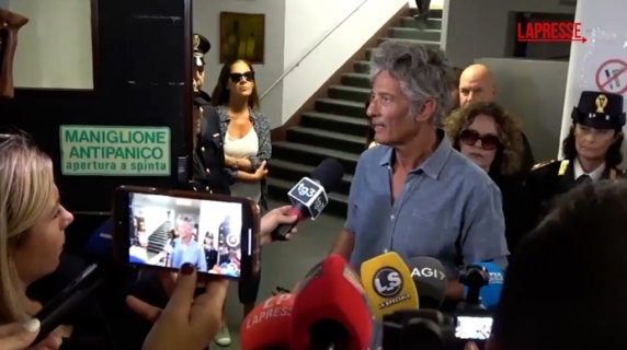 Fiorello: «Una statua di Baudo al posto del cavallo di viale Mazzini»
